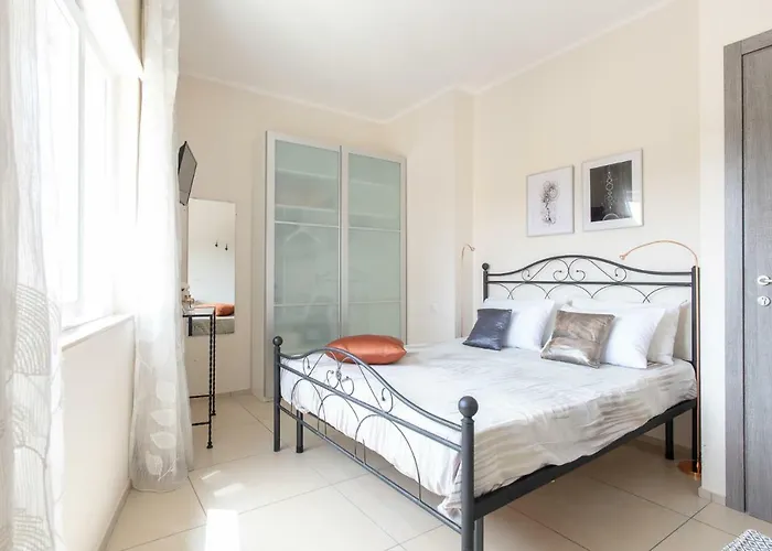 Toma La Luna Bed & Breakfast 4*